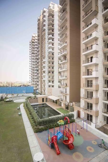 2BHK Flat Sale In Express Zenith, Noida