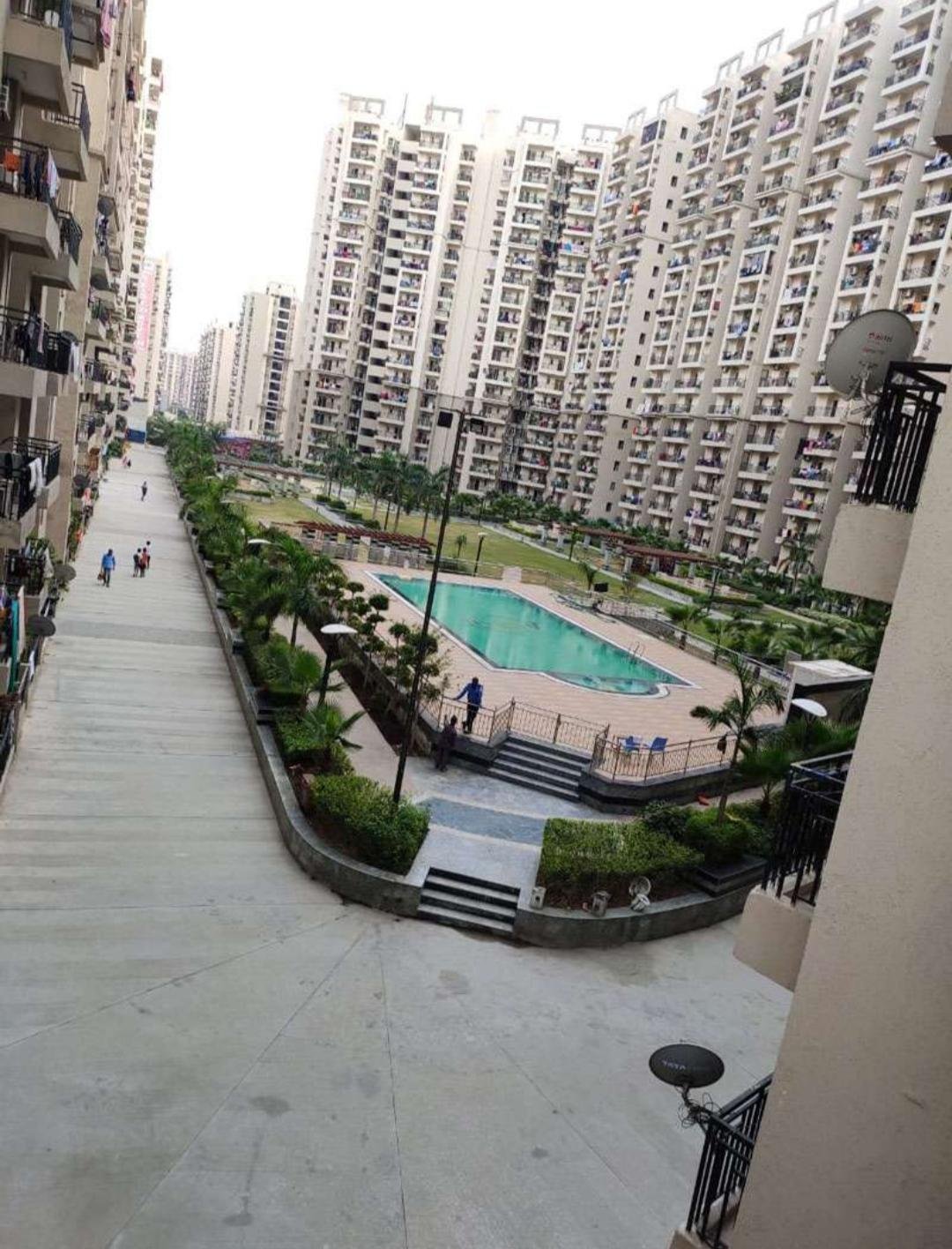 2+Study Sale Gaur City-1 Galaxy North Avenue,Noida Extension