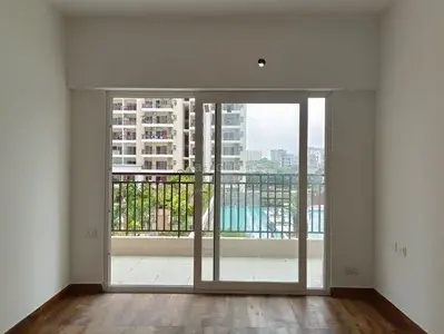 2BHK Flat Sale In Silver Heaven Park Appartment, Noida