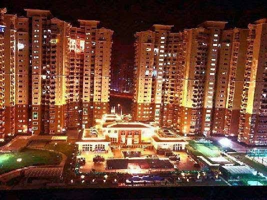 2bhk flat Available in hydpark sector 78 noida for sale