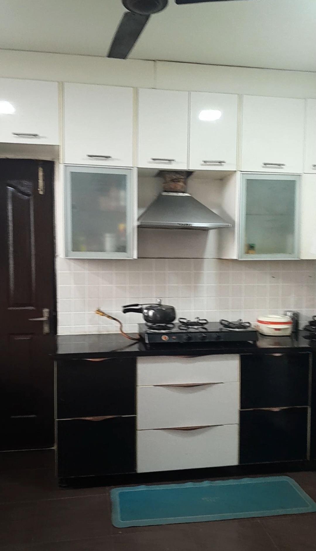 4+STUDY FLAT FOR SALE IN INDIRAPURAM, GHAZIABAAD