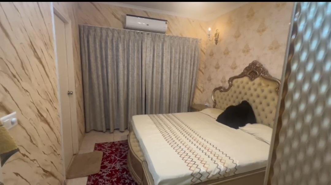 3 BHK FULLY FURNISHED FLAT IN GOUR YAMUNA CITY, GREATER NOIDA