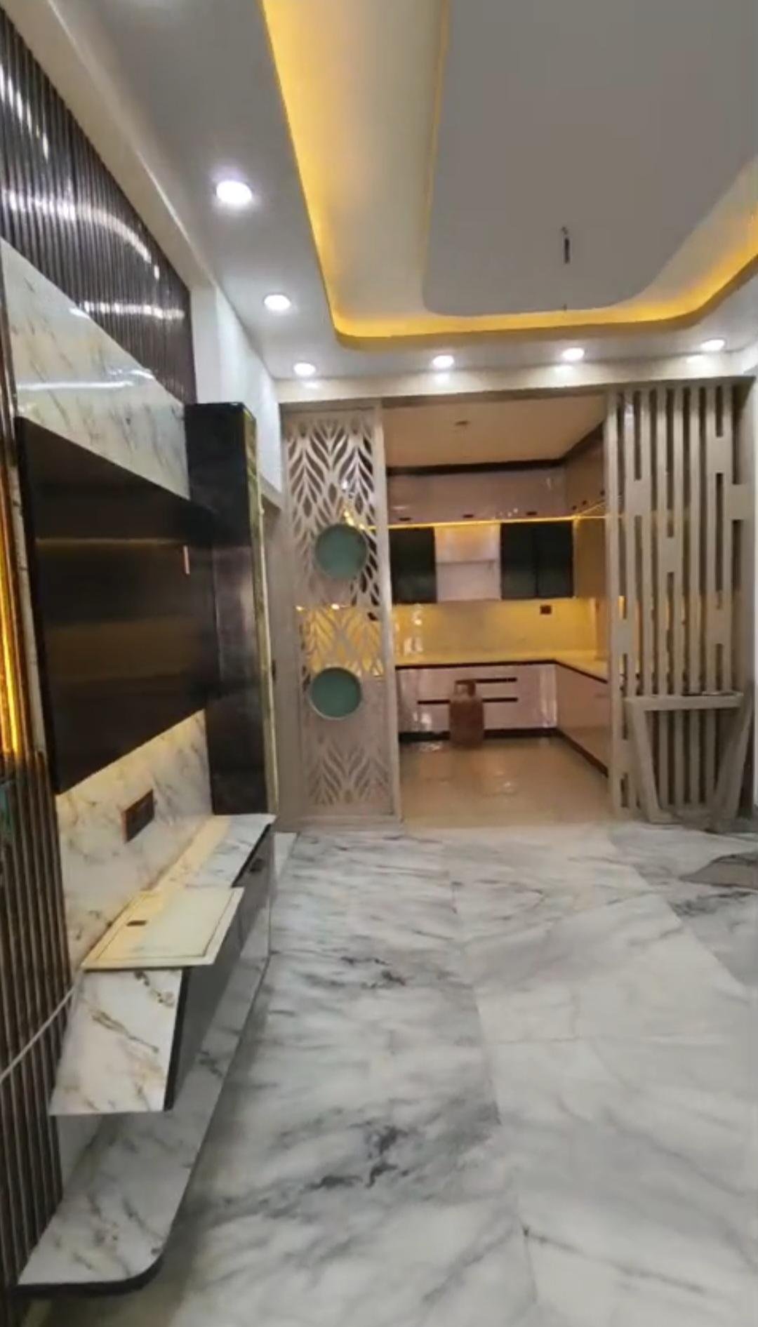 3 BHK FULLY FURNISHED FLAT IN GOUR YAMUNA CITY, GREATER NOIDA