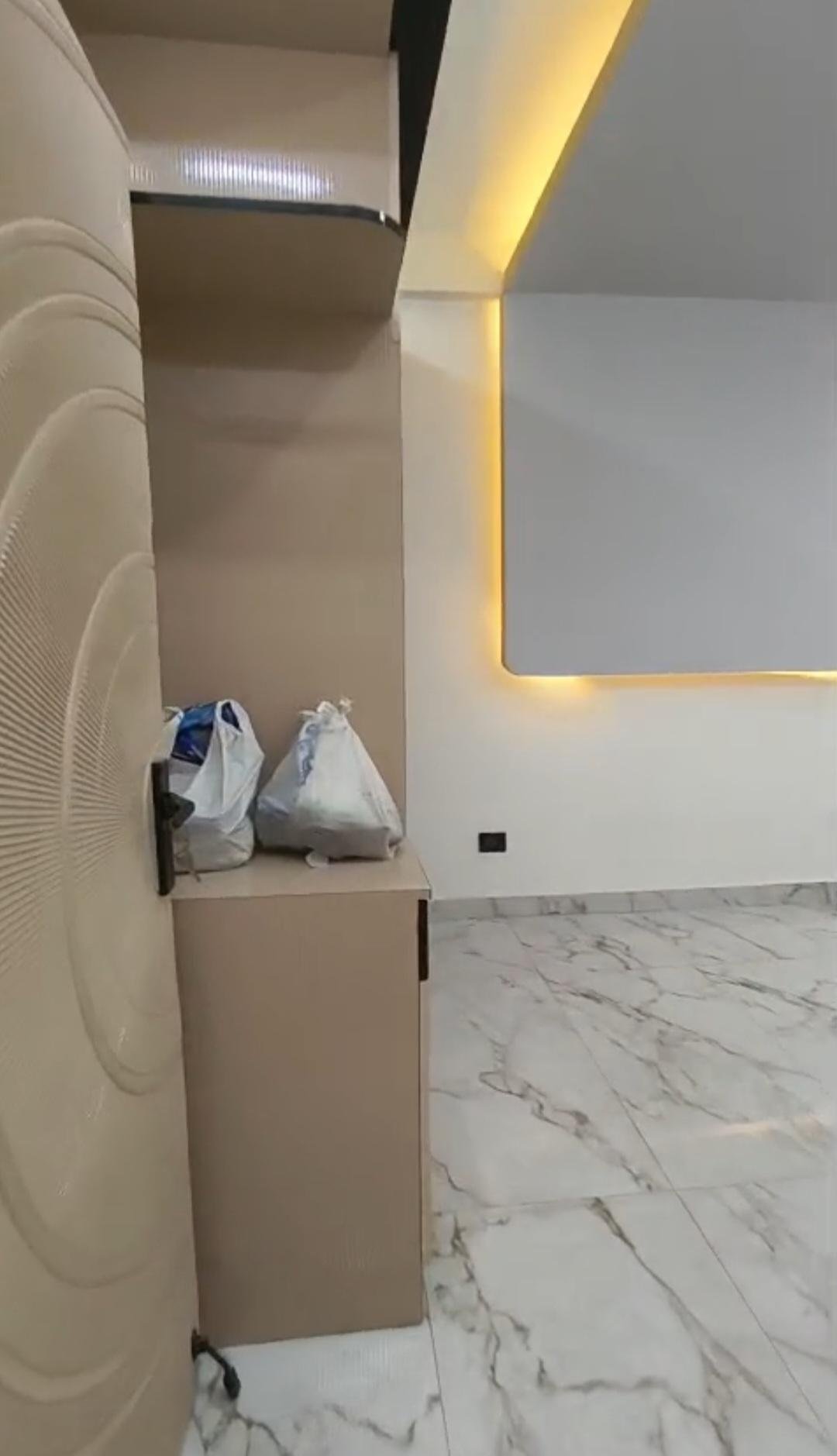 3 BHK FULLY FURNISHED FLAT IN GOUR YAMUNA CITY, GREATER NOIDA