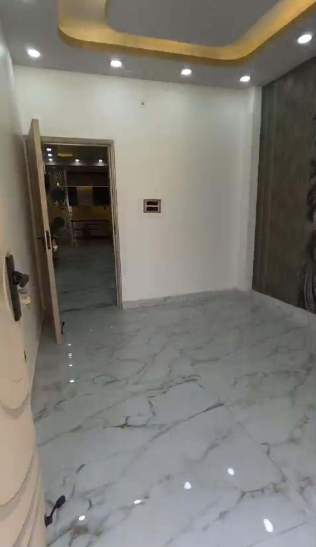 3 BHK FULLY FURNISHED FLAT IN GOUR YAMUNA CITY, GREATER NOIDA